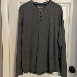 Brand New with out tags Under Armour Henley size L gray.